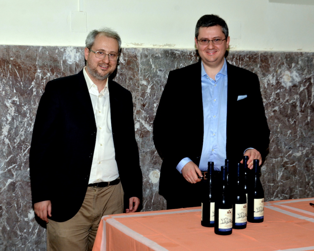 13 - I fratelli Salvo produttori del vino DOC Mamertino Principi di Mola